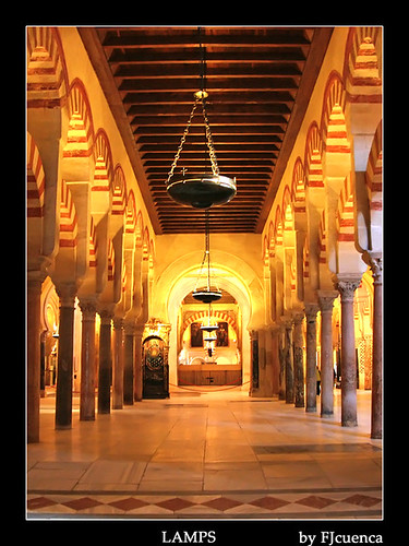 españa cordoba lamps lámparas mezquitacatedral canoneos400d aplusphoto tamron18250 goldstaraward fjcuenca flickrlovers mosquecathedral