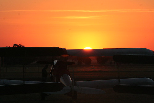 sunset museum vintage vampire aircraft aviation military wwii airshow planes spitfire raaf airshows strikemaster temora