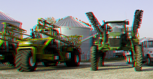 tractor truck stereoscopic stereophoto 3d farm anaglyph equipment anaglyphs sprayer redcyan 3dimages 3dphoto 3dphotos 3dpictures stereopicture