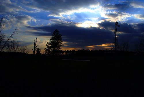 sunset storm windmill clouds alabama nikond60 afsdxnikkor1855mmf3556gvr