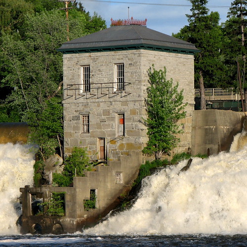 usa water square vermont falls waterfalls sq pumphouse vt 1874 waterpower vergennes hiproof dressedstone 1story italianatestyle addisoncounty ironcresting origamidon donshall bellcast beltcourse vergennesvermontusa labellintels