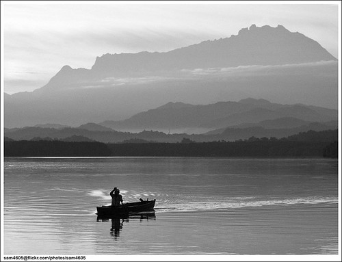 sunrise river landscape ed boat scenery olympus malaysia borneo mountkinabalu 70300mm e1 sabah perahu kinabalu sungai tuaran pemandagan zd mengkabong sabahborneo matahariterbit mengkabongriver