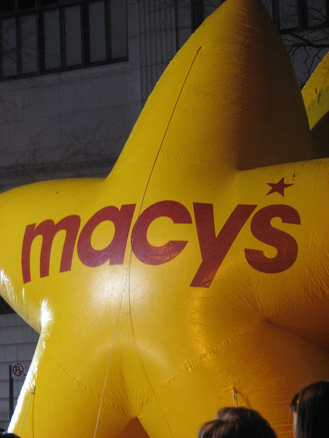Macy's Thanksgiving Day Parade Balloon Inflation 2008 | Flickr - Photo ...