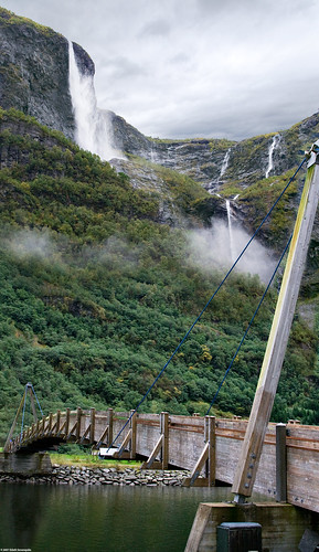 norway landscape waterfall bridges fjord gudvangen naerofjord cameracanon350d