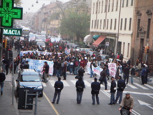 people students university protest ferrara