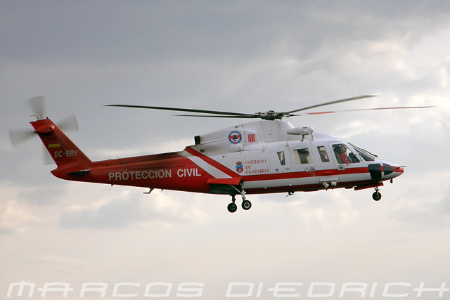 Sikorsky S76 Arriel 1S protección civil EC-ERY Aeropuerto SANTANDER LEXJ