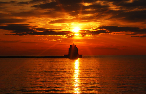 sunset ohio lighthouse midwest lakeerie greatlakes lorain