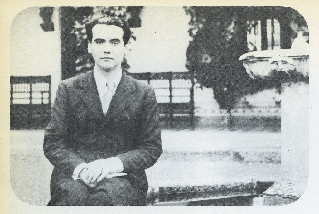 Federico García Lorca en Toledo en los años 30. Cigarral de Menores. Del libro de Marcelle Auclair "Enfances et mort de García Lorca", Ed Seuil, 1968