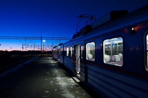 light sunset night train skåne sweden schweden sverige suéde svezia pågatåg fav10 skånetrafiken teckomatorp teckomatorpskånelän