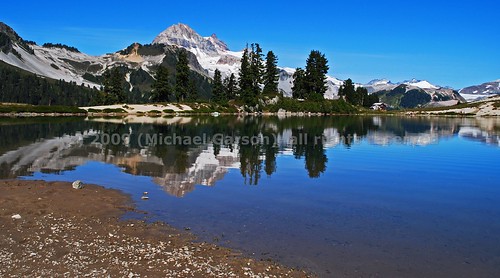 trees lake canada mountains reflection tree nature water forest landscape hiking hike cannon atmosphericperspective garibaldiprovincialpark