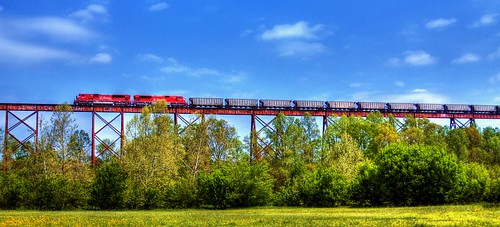 trains viaduct rails greenecounty trussel