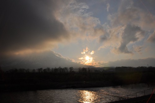sunset mountain weather japan clouds river spring nikon roadtrip goldenweek d90 nikond90