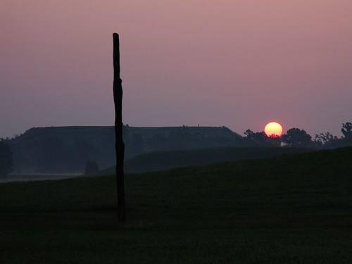 sunrise cahokia equinox woodhenge monksmound