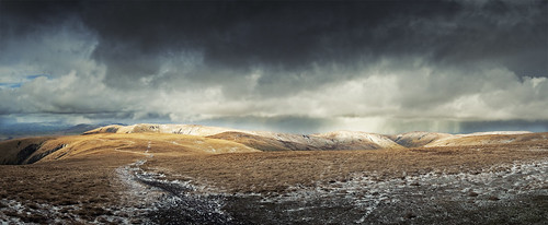 winter panorama snow hail geotagged crossprocessed cumbria yorkshiredales sedbergh ptgui cautley howgillfell d700 thecalf effingfreezing nikonnikkor1735mmf28 geo:lat=54367974 geo:lon=25136