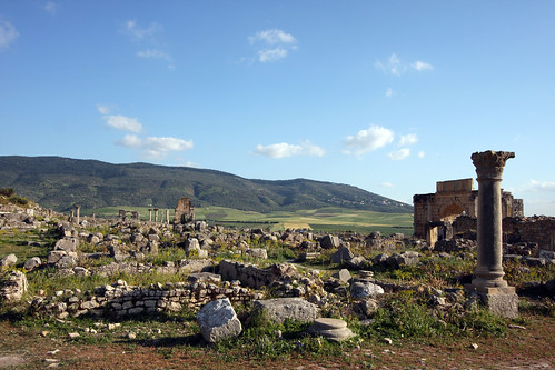 sky countryside ruins roman horizon hill columns hills morocco column volubilis geo:lat=34074288 geo:lon=5555649