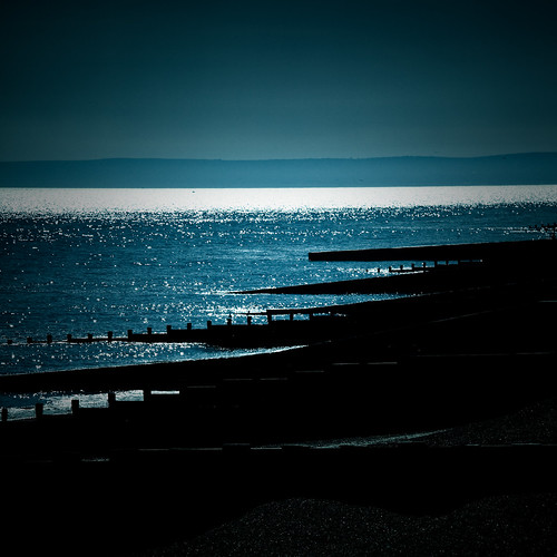 blue light beach silhouette dusk horizon hastings groyne daruma shimmer emilydickinson xpl canon70200f4lis canon5dmarkii