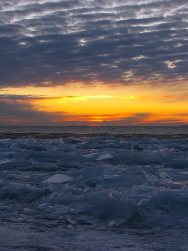 winter ice minnesota sunrise photo brightonbeach duluth lakesuperior