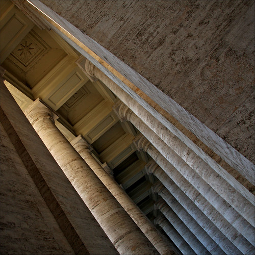 italy rome lines architecture thankyou columns diagonal sanpietro bernini colonnade piazzasanpietro