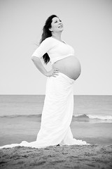 Andrea's Portrait- Black and White Maternity Photography - Curtis Copeland
