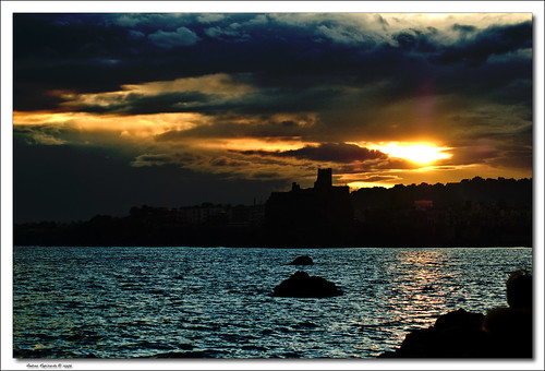 sunset sea italy geotagged rocks italia tramonto mare sicily castello sicilia acitrezza acicastello skycloudssun goldstaraward andrearapisarda geo:lat=37559956 geo:lon=15158901