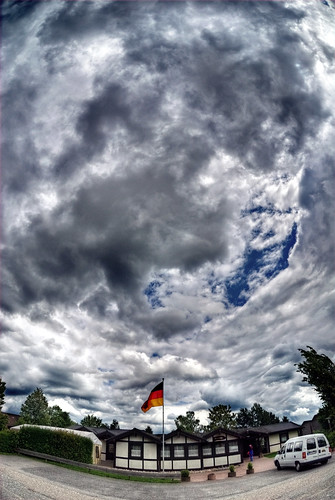 sky clouds germany geotagged deutschland flag fisheye regina makingof flagge fgw zfddomino reginaj fgw2009 geo:lat=49458948 geo:lon=9056597