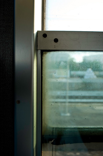 window station train point outside punto view rimini dirty clean bologna vista stazione treno trenitalia sporco pendolari imola finestrino pulizia pendolare decoro castelbolognese