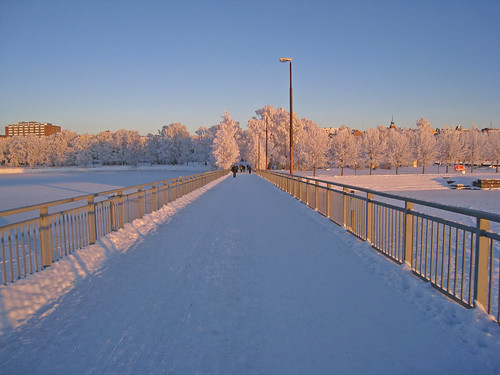 winter vinter footbridge sweden sverige 2009 jämtland februari frösön östersund gångbro