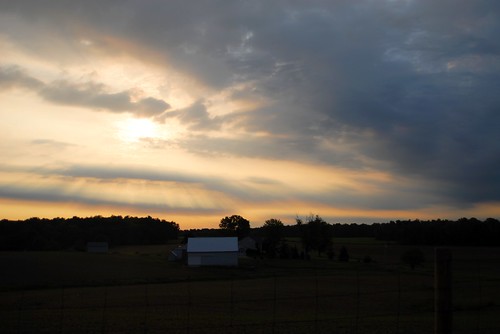 ohio field barn sunrise nikon farm d200 crepuscularrays highlandcounty