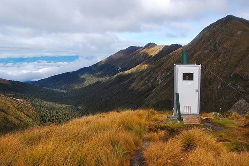 travel newzealand mountains nicole toilet np aotearoa fiordland greatwalk keplertrack d40 1855mmf3556gii
