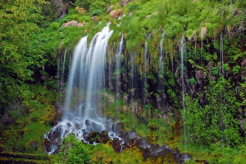 california waterfall hiking sacramentoriver dunsmuir mossbraefalls
