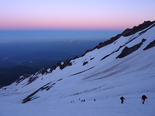 mountain sunrise climbing backpacking shasta mtshasta climbers avalanchegulch