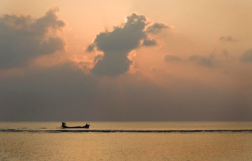 morning sea sky india clouds reflections boat early coloured lakshadweepislands woolyboy