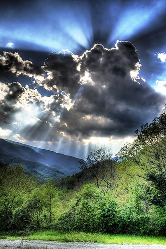 sky mountain storm clouds landscape tuscany coming michelangelo hdr caprese