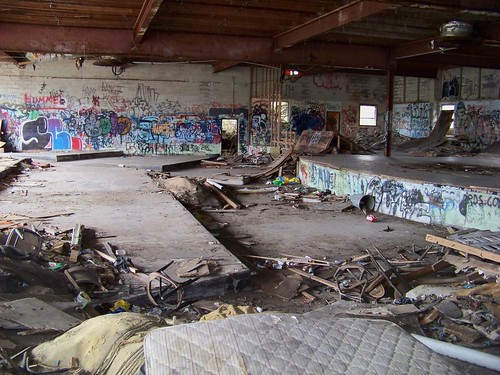 abandoned nightclub borschtbelt sullivancountyny swanlakeny