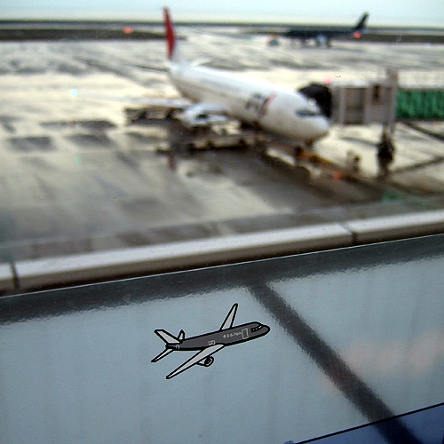 japan plane japanese airport sticker deck photoblog decal fukuoka photolog viewing kitakyushu 福岡 superlocal dscf6083jpg