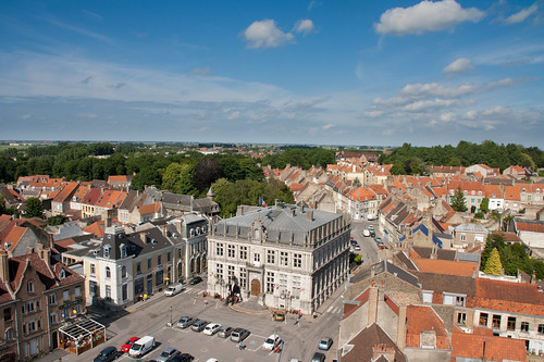 tower view place mairie bergues beffroi