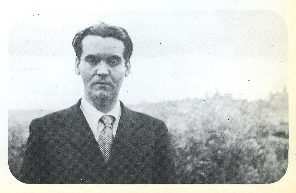 Federico García Lorca en Toledo en los años 30. Cigarral de Menores. Del libro de Marcelle Auclair "Enfances et mort de García Lorca", Ed Seuil, 1968
