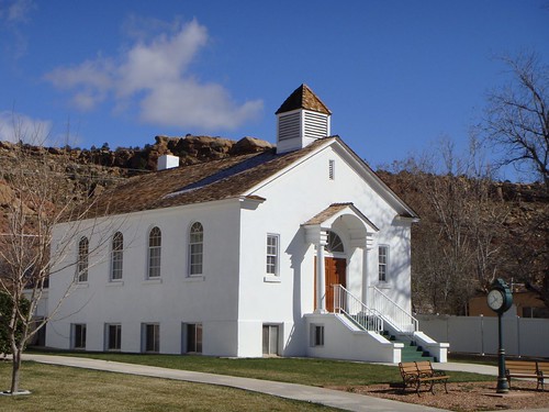 Flickr: The LDS (Mormon) Chapels/meetinghouses Pool