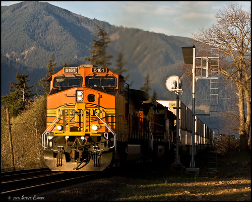 railroad train washington gorge cooks bnsf bsnf signalsunrise