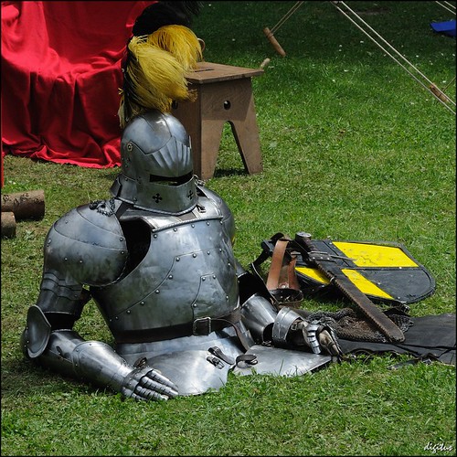geotagged armor knight nikkor armour middleages helm ritter d300 medievalmarket mittelaltermarkt badbuchau ruestung nikoncapturenx 1685mmf3556gvr 1685vr geo:lat=48065698 geo:lon=9615811