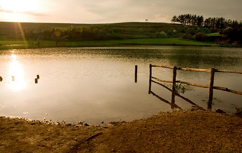 light sunset lake water landscape lago tramonto acqua riflessi soe paesaggio controluce cori artena staccionata giulianello anawesomeshot grouptripod