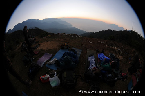 people sunrise trek guatemala hike fisheye centralamerica lakeatitlan dpn