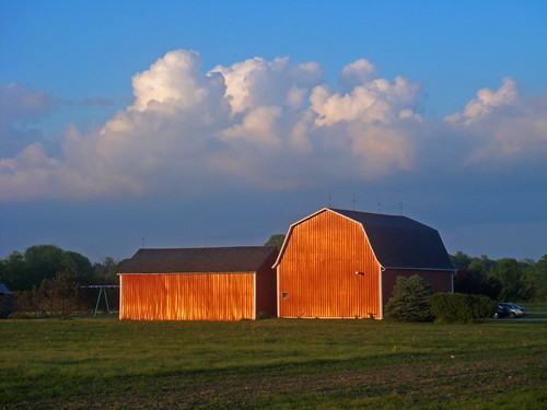 red storm clouds barn rural evening michigan farm country farming barns thunderstorm cumulonimbus raytownship