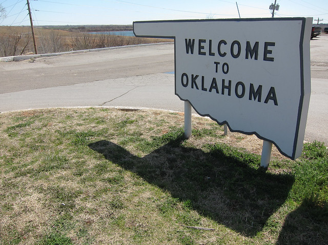 Welcome to Oklahoma sign. 