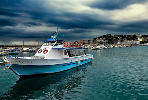 sea españa cloud boat mar spain barco catalonia girona catalunya nube cataluña santfeliudeguíxols benquerencia reinante jlmieza reinanteelpintordefuego joseluismieza