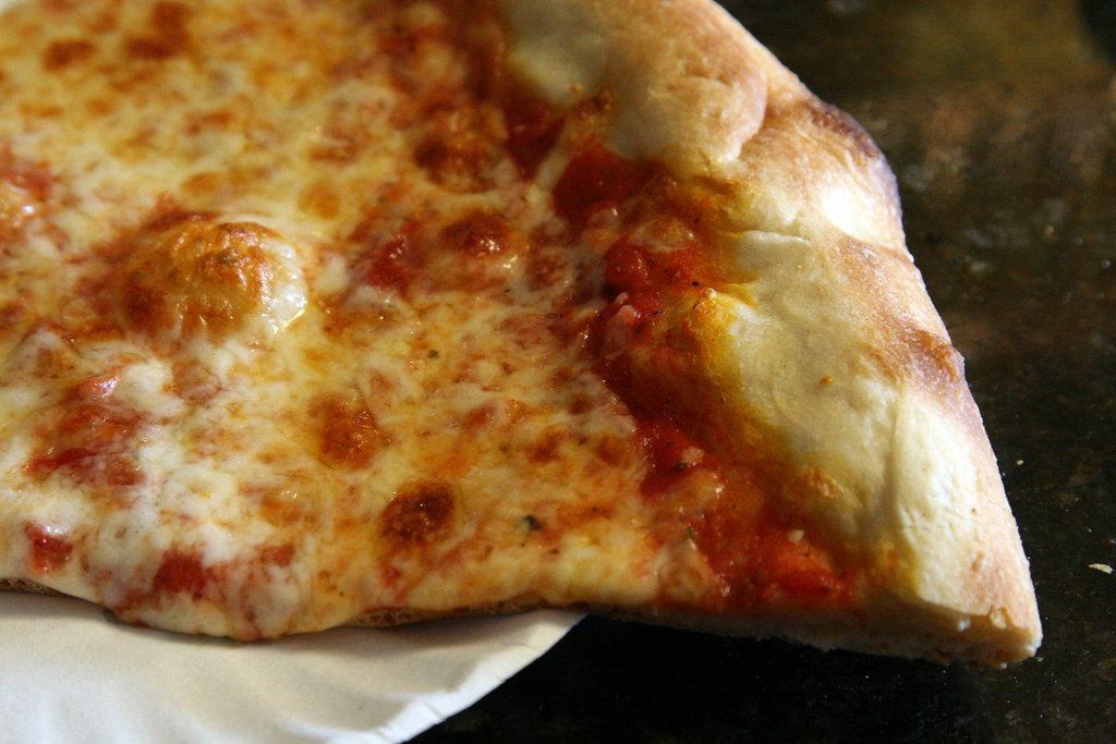 Plain Slice At Dani S House Of Pizza Kew Gardens Queens Flickr