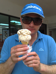 rob and his two scoops