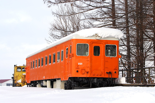 winter snow tree station japan train landscape photo canoneos10d railway sunny 北海道 日本 gps 帯広 canonef70200mmf28lisusm
