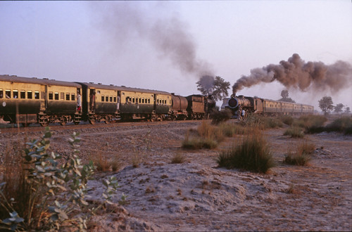 1990 pakistanrailway pakistanrailways treinvakantie treinvakantieinpakistan steamtrainsinpakistan thattamahla20november1990 thattamahla20november pakistanrailwayslocswd5590 prsteamenginewrd5590