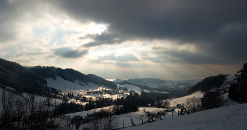 schnee snow clouds schweiz switzerland cloudy wolken overcast sunbeam sonnenstrahlen sunray bewölkt rayofsunshine alpscheidegg waldzh cantonzurich kantonzürichzh